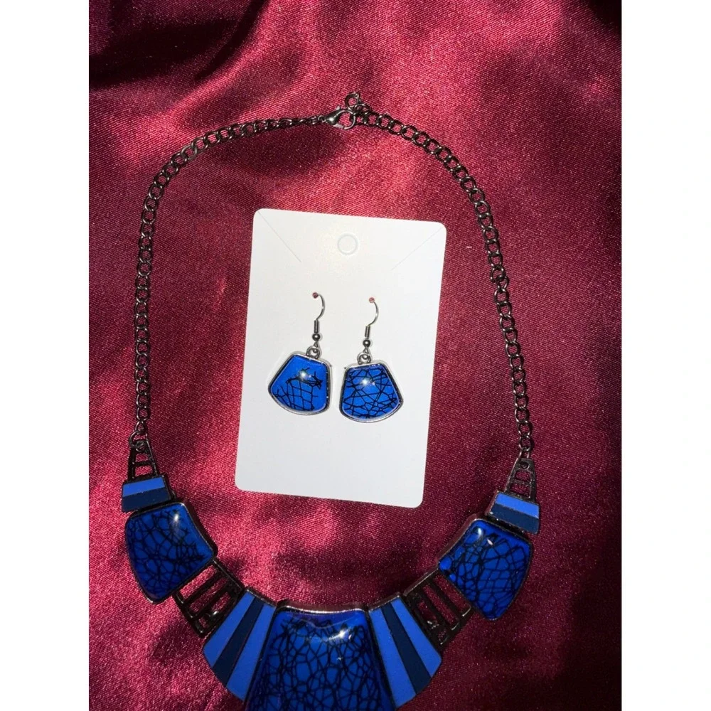Blue Statement Necklace and Earring Set Crackle Pattern Geometric Bib Jewelry